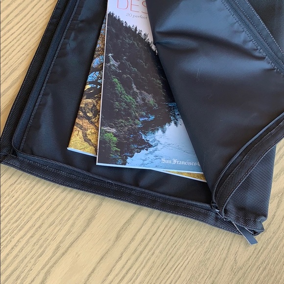 Thin zippered 3-pocket lined portfolio - Picture 3 of 9